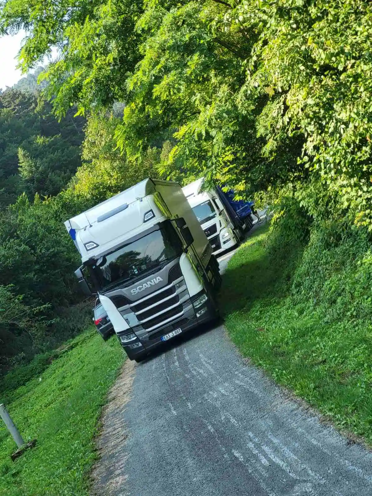BM Transport šleper s prikolicom